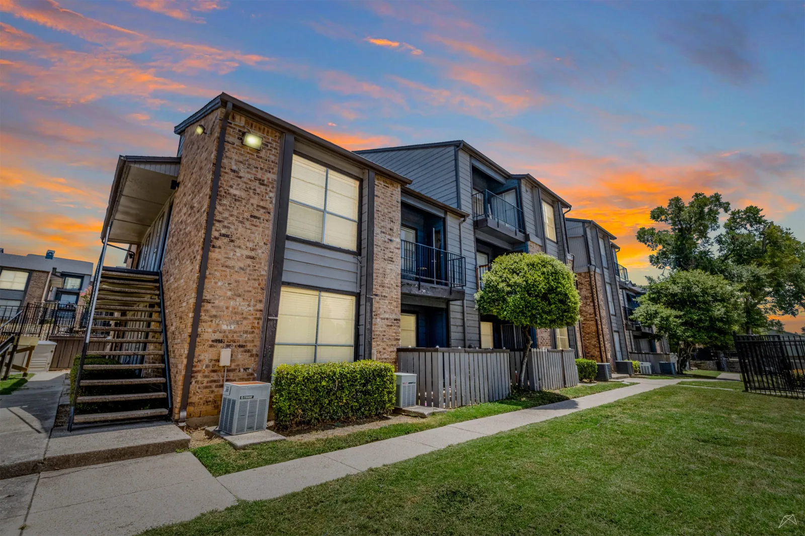 Apartment Roofing in Grand Prairie, TX