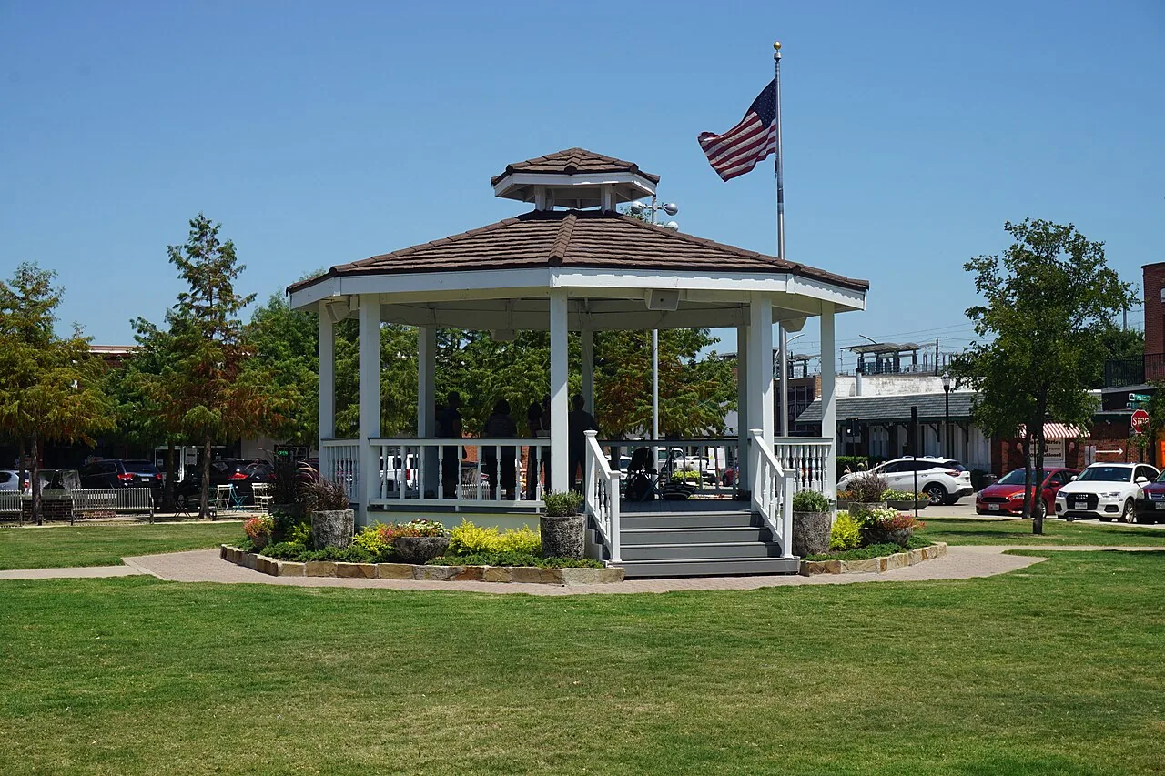 Commercial Roofing in Central Business District, Grand Prairie, TX